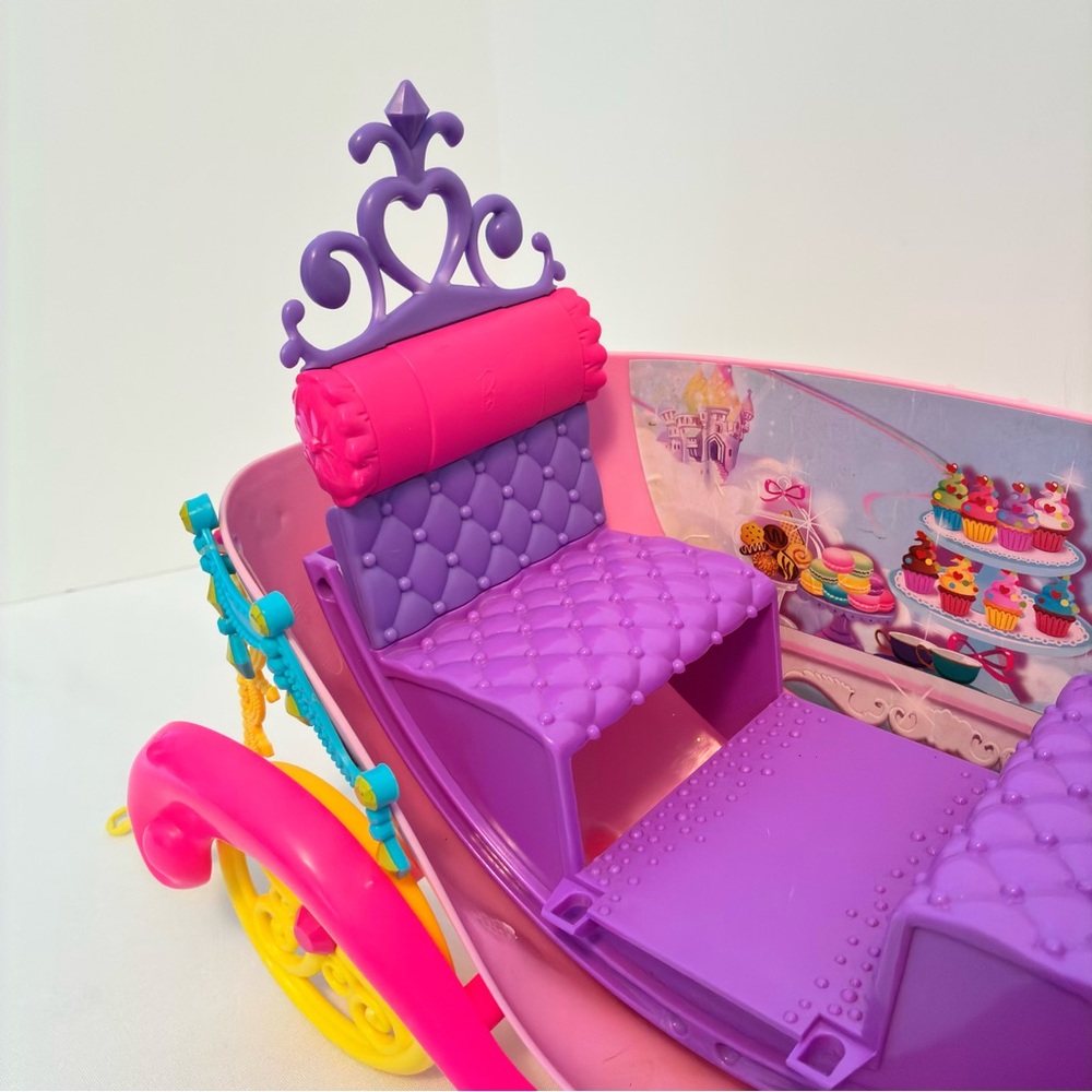Barbie Dreamtopia Sweetville Carriage - Picture 3 of 6